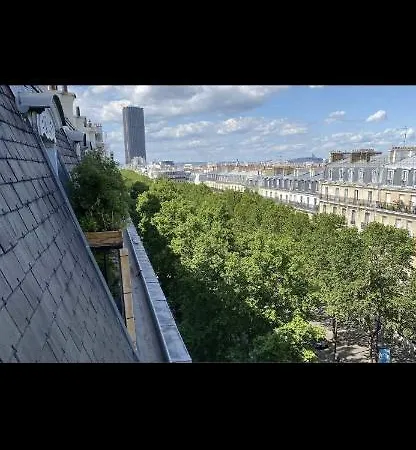 Amazing View On Paris ! Peaceful Place ! Apartment *